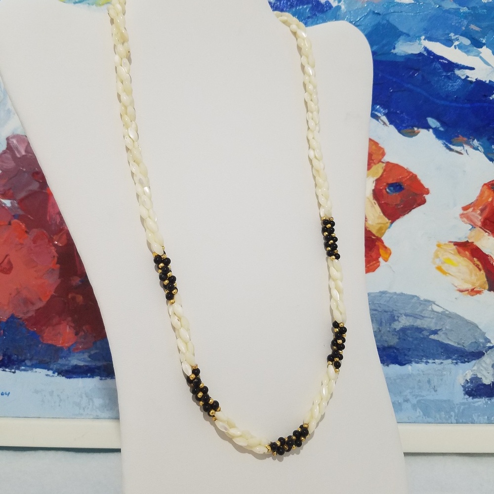 Napier beaded necklace